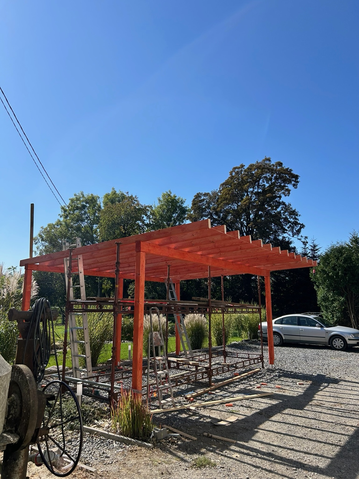 Pergola během realizace